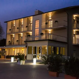 ** Hotel Infinity Italia